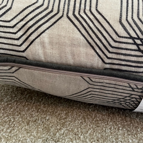 VILLA Pillow Cases - 2 - Picture 9 of 15